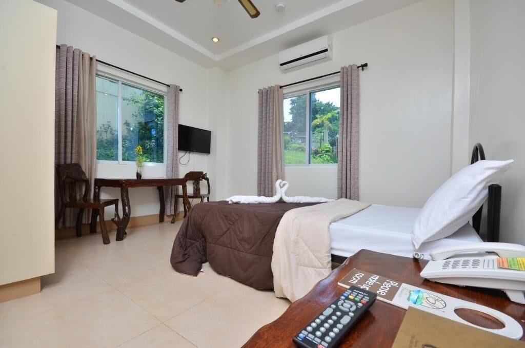 Villa de Sierra Vista Bay&Mountain View Inn Puerto Princesa Extérieur photo